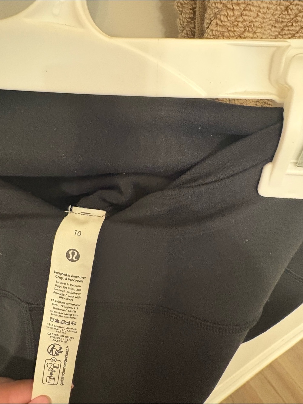 Lululemon Leggings size 10🤍 - Picture 2 of 3